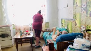 Вызвали из отпуска.Побелила печь.Переодела папу.