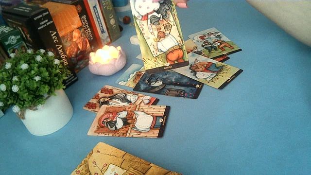 вот это да !!! как она в него вцепилась!!!