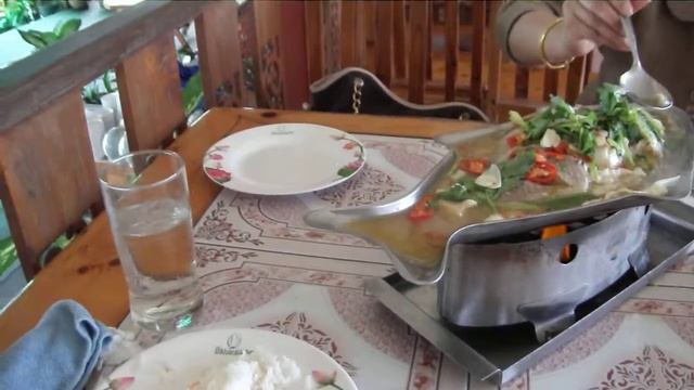 Implaphao Restaurant, A. San Sai, 50210 Thailand, 14th Aug 2555. смотреть онлайн