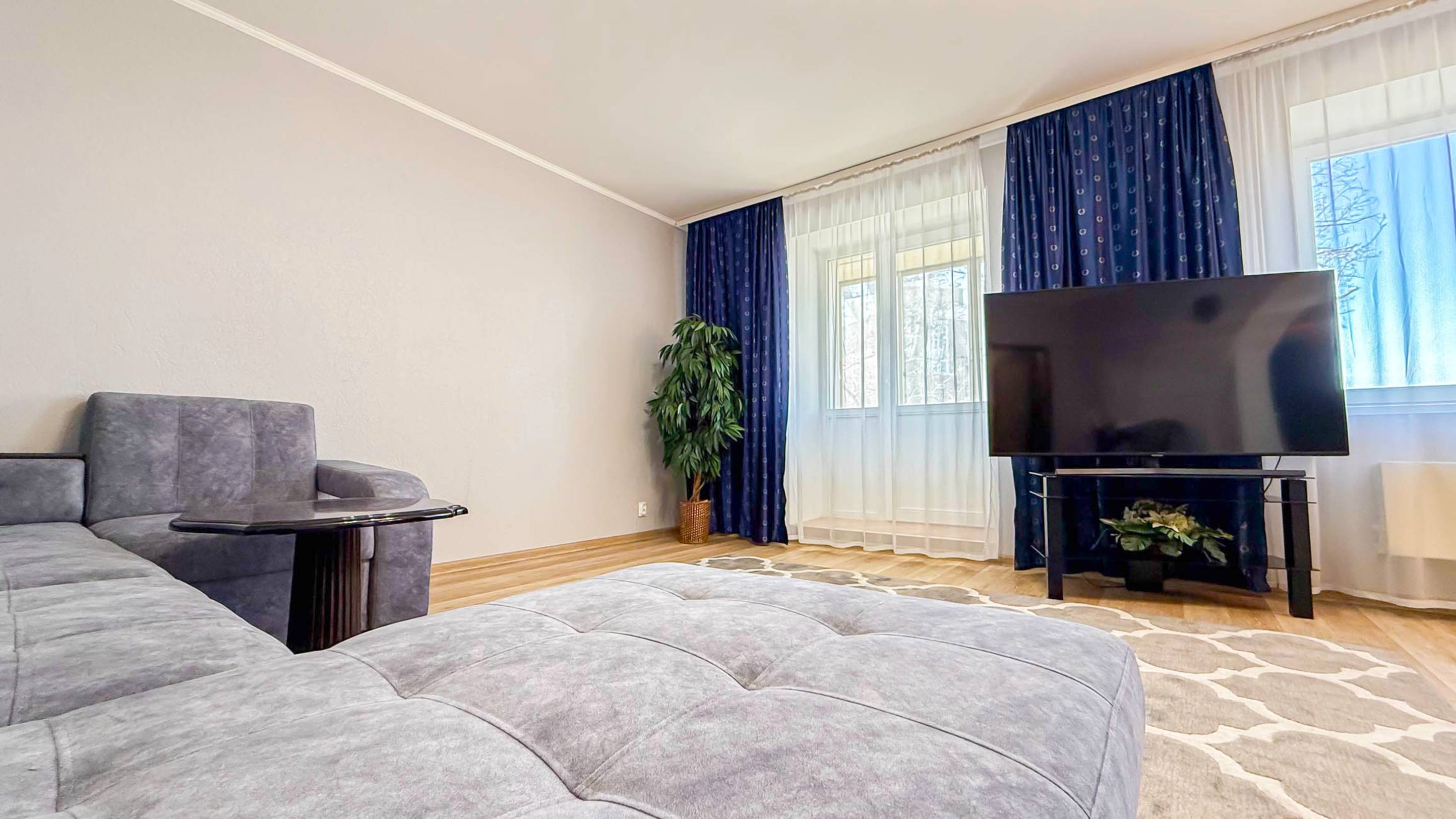 Рум-тур 3-к квартиры по адресу: Партизанская 75 смотреть онлайн