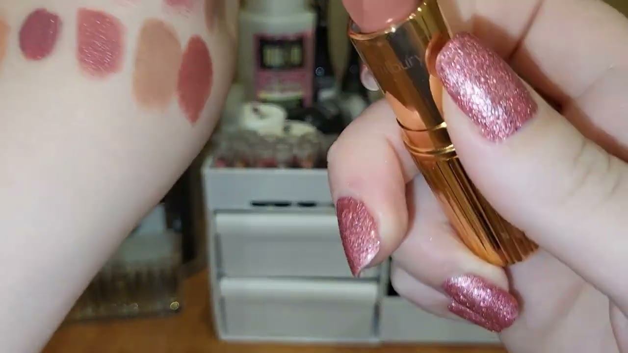 Косметичка на ноябрь 2024 года