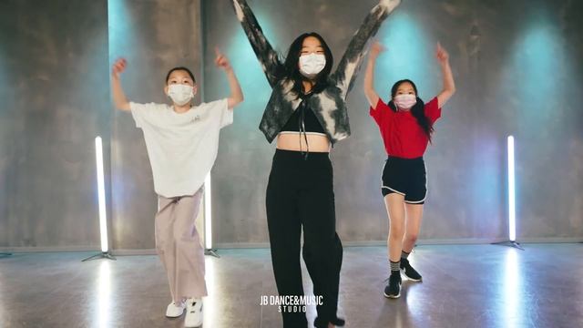 [Waacking Choreography] Tom Misch - Disco Yes (feat. Poppy Ajudha) / WIZZARD смотреть онлайн