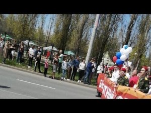 9 МАЯ ТОЛЬЯТТИ LIVE: БЕССМЕРТНЫЙ ПОЛК У ПАРКА ПОБЕДЫ-YOUTUBE