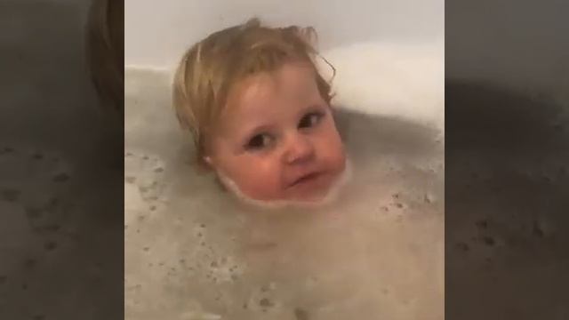 сильно побледнеть, побледнеть как полотно от страха, волнения букв. лицо побледнело как известь. смотреть онлайн