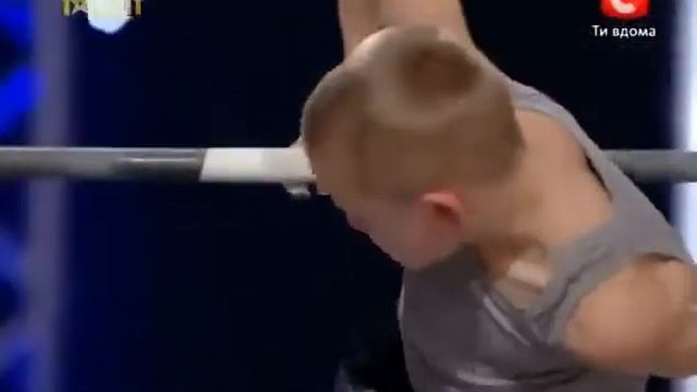 7 летний качок уделает любого Учитесь пацанята смотреть онлайн