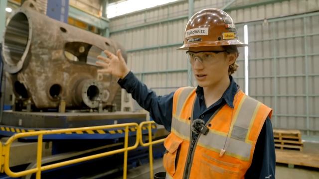 Giving the World's Largest Truck Engines Second Lives! смотреть онлайн