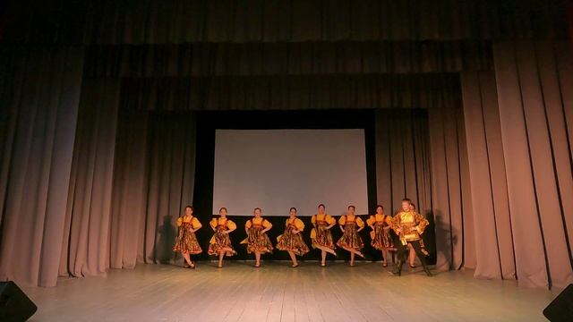 Танец Ой сад во дворе