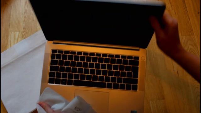 Unboxing Huawei matebook d14