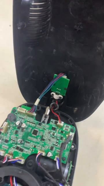 Ремонт платы мойщика окон Xiaomi HUTT DDC5 в СПб смотреть онлайн