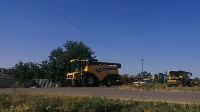 перегон комбайнов 4 из 10 комбайнов поехали косить с 13 акросами
