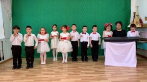 Кэнчээри ОСК,Амма, «Күөрэгэй"-М.Куличкина тыл.,В.Ноев мат.,В.Сивцева инстр. "Чуораанчык" бэлэмнэнии