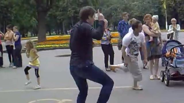 В ПАРКЕ ПЕРОВО смотреть онлайн