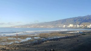 La zona dove fare surf in Playa de Las America . Tenerife Spagna