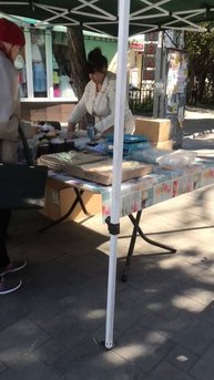 Куличи без упаковки на открытой витрине(