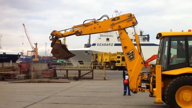 JCB 4CX смотреть онлайн