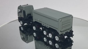 Модель MAN TGS TM с полуприцепом-контейнеровозом для мусора