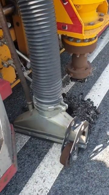 Placing Reflectors on the side of the road #shorts #reflectors #newtech