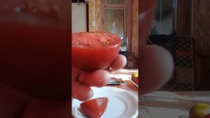 Томат Черный оксхард (Черное бычье сердце) в разрезе