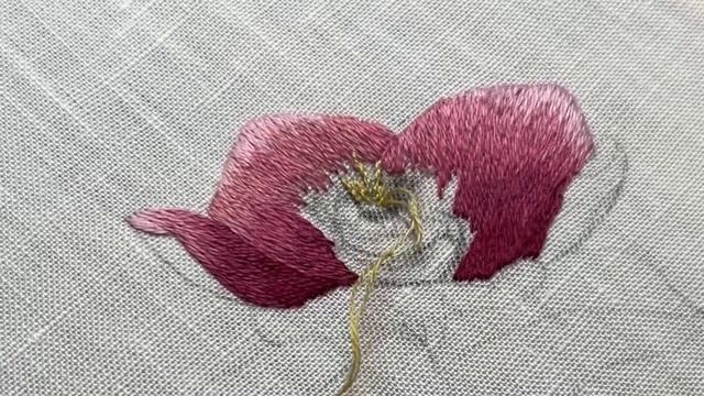 Вышивка художественной гладью: морозник про обучение под видео