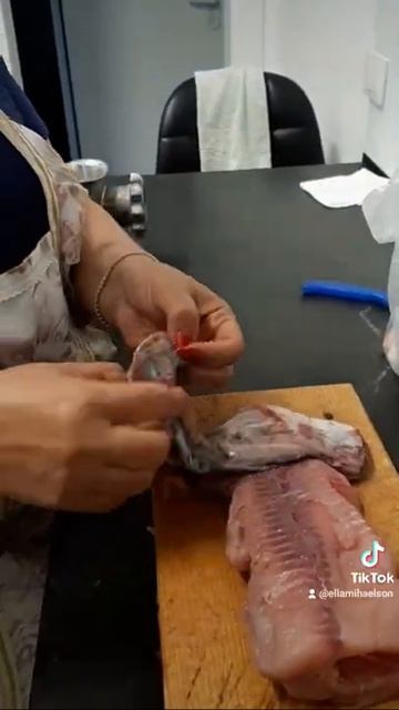 фаршированная рыба смотреть онлайн