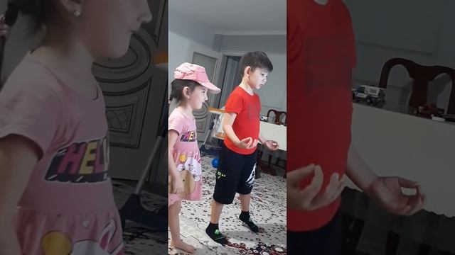 Девочка одевай кепку смотреть онлайн