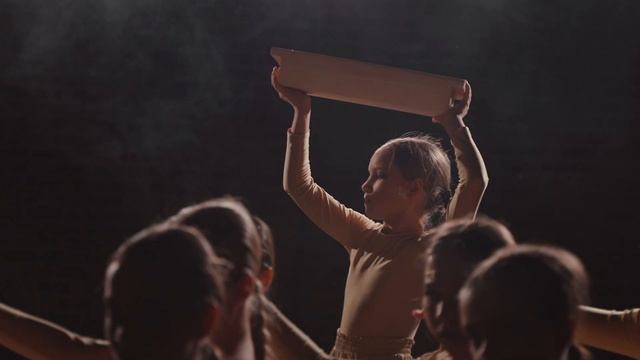 Пластический спектакль "О рыбаке и рыбке" Театр танца L.Dance смотреть онлайн