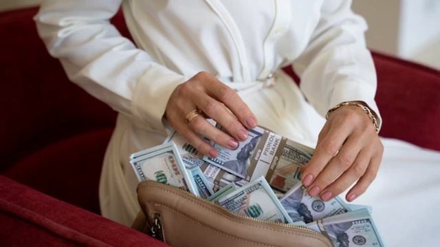 Действенный саблиминал 💰Позволение себе иметь много денег, богатства, изобилия, роскоши💎