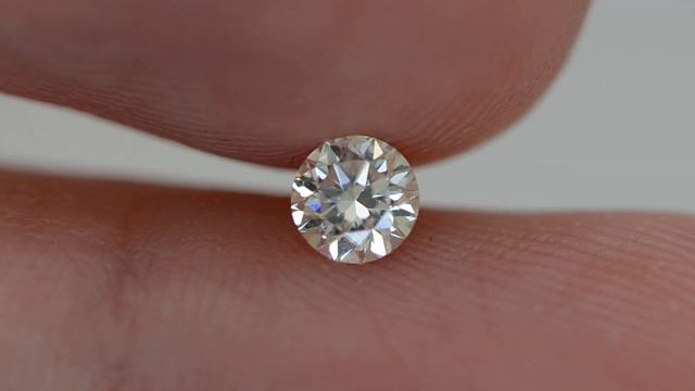 Round Diamond 0.30 Carat K VS1 смотреть онлайн