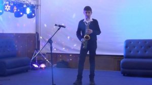 САКСОФОН исполняет подросток. КРАСИВО