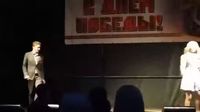 А вы еще не видели наш дэнс батл? Ведущие отжигают :D смотреть онлайн