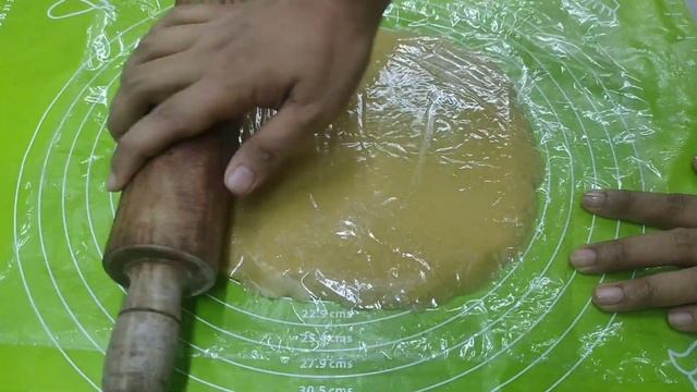 Dry cake melts in the mouth, very delicious, simple and easy