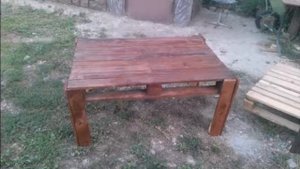 Стол из поддонов