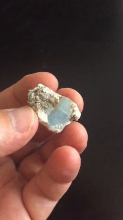 AGUAMARINA EN MATRIZ AQUAMARINE IN MATRIX