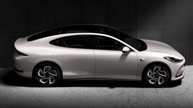 IM Motors launches L6 sedan starting at €29,600 and boasting more than 1,000 km range. смотреть онлайн