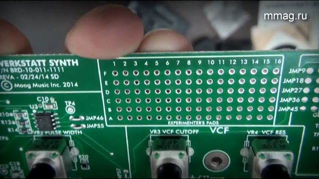 mmag.ru: Moog Werkstatt - комплект для сборки полумодульного аналогового синтезатора Moog
