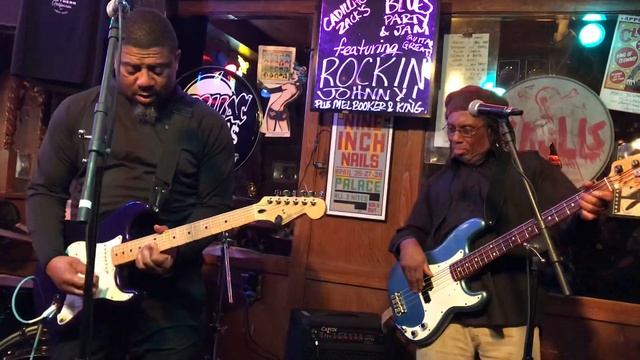 Jubu Smith with Michael Be Holden.Bass. Jon McCraken. Drums.People Get Ready.March 5, 2019 смотреть онлайн