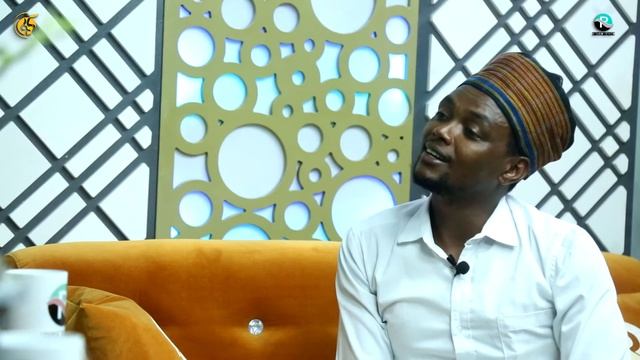 King Sama On Rita Show.Boola 14 Na qochisiisan. смотреть онлайн