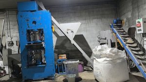 Автоматический гиперпресс для брусчатки и блока