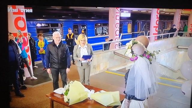 ХАРЬКОВ 3 АПРЕЛЯ ИГОРЬ ТЕРЕХОВ ПОЗДРАВИЛ МОЛОДОЖЁНОВ смотреть онлайн