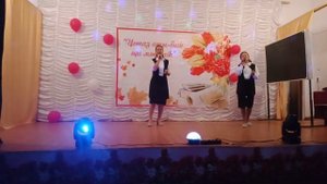 "Ұстазым" әні Рауия, Гаухар орындауында. Мұғалімдер күніне арналған концерт.  С.Меңдешев ЖОББМ