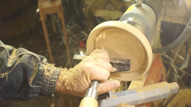 Дубовая тарелка для закусок на токарном станке смотреть онлайн