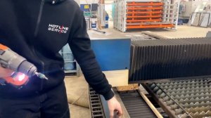 Люфт портала лазерного станка. Поиск причины перекоса.