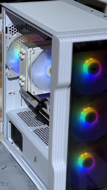 Белоснежный красавец на DDR5 с RTX 3060 #pcgaming #white444 #rtx3060 смотреть онлайн
