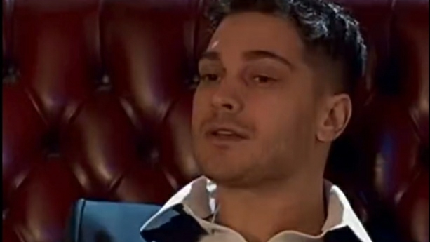 Чагатай Улусой, Эльчин Сангу, Рабия Сойтюрк, Озан Акбаба, Озге Торер смотреть онлайн