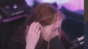 Ellvi про свою сестрёнку. Ellvi's little russian sister?