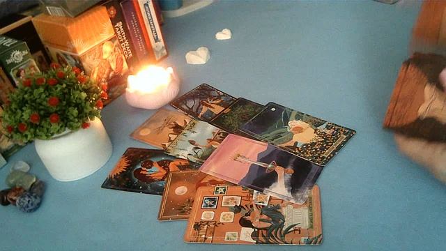 что у Вас на сердце о чем переживаете? таротерапия!