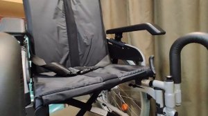 Кресло коляска для детей ( подростков) с ДЦП Alpha Junior 1007