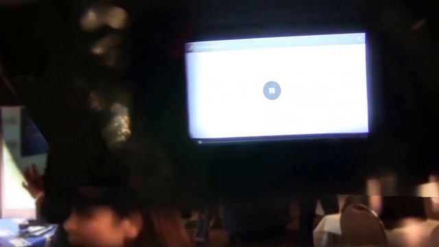 EPSON「MOVERIO（モベリオ） BT-200」 で動画を再生してみた смотреть онлайн