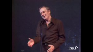 Yves Montand "À bicyclette" | Archive INA