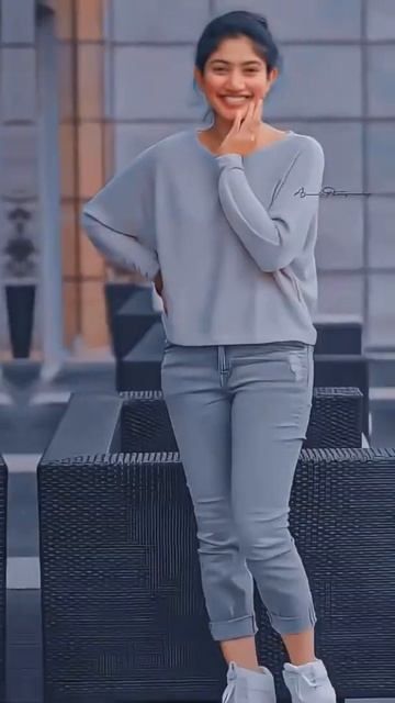 Sai pallavi senthamarai |beats bgm|full screen|4k hd| best transition effects edit|status|trendingg смотреть онлайн